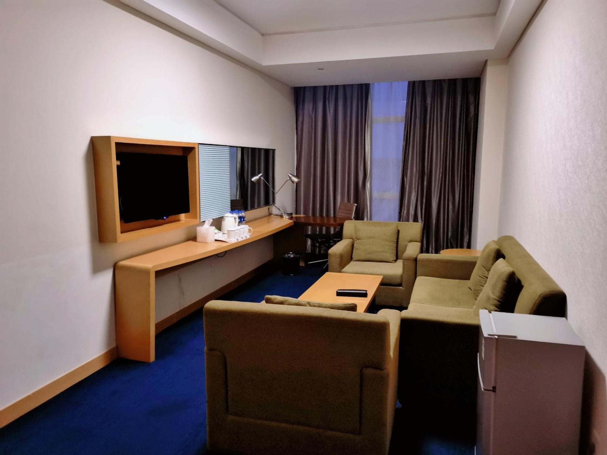 Holiday Inn Express Zhengzhou Airport By Ihg Xinzheng  Eksteriør billede
