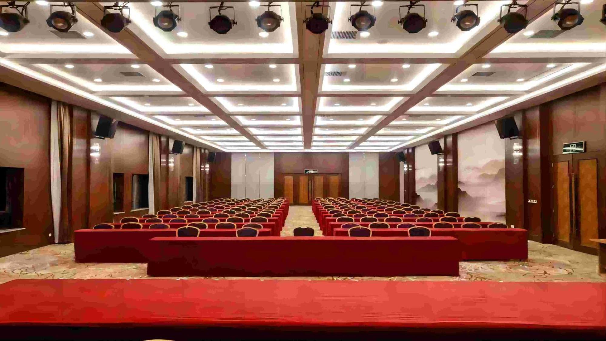 Holiday Inn Express Zhengzhou Airport By Ihg Xinzheng  Eksteriør billede
