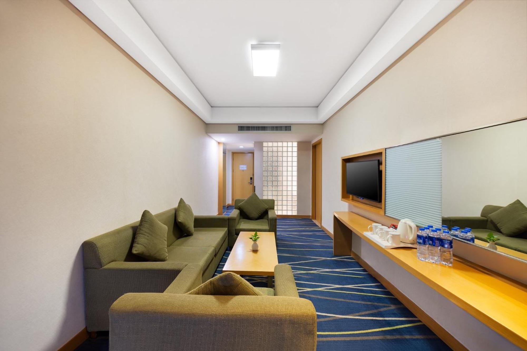 Holiday Inn Express Zhengzhou Airport By Ihg Xinzheng  Eksteriør billede