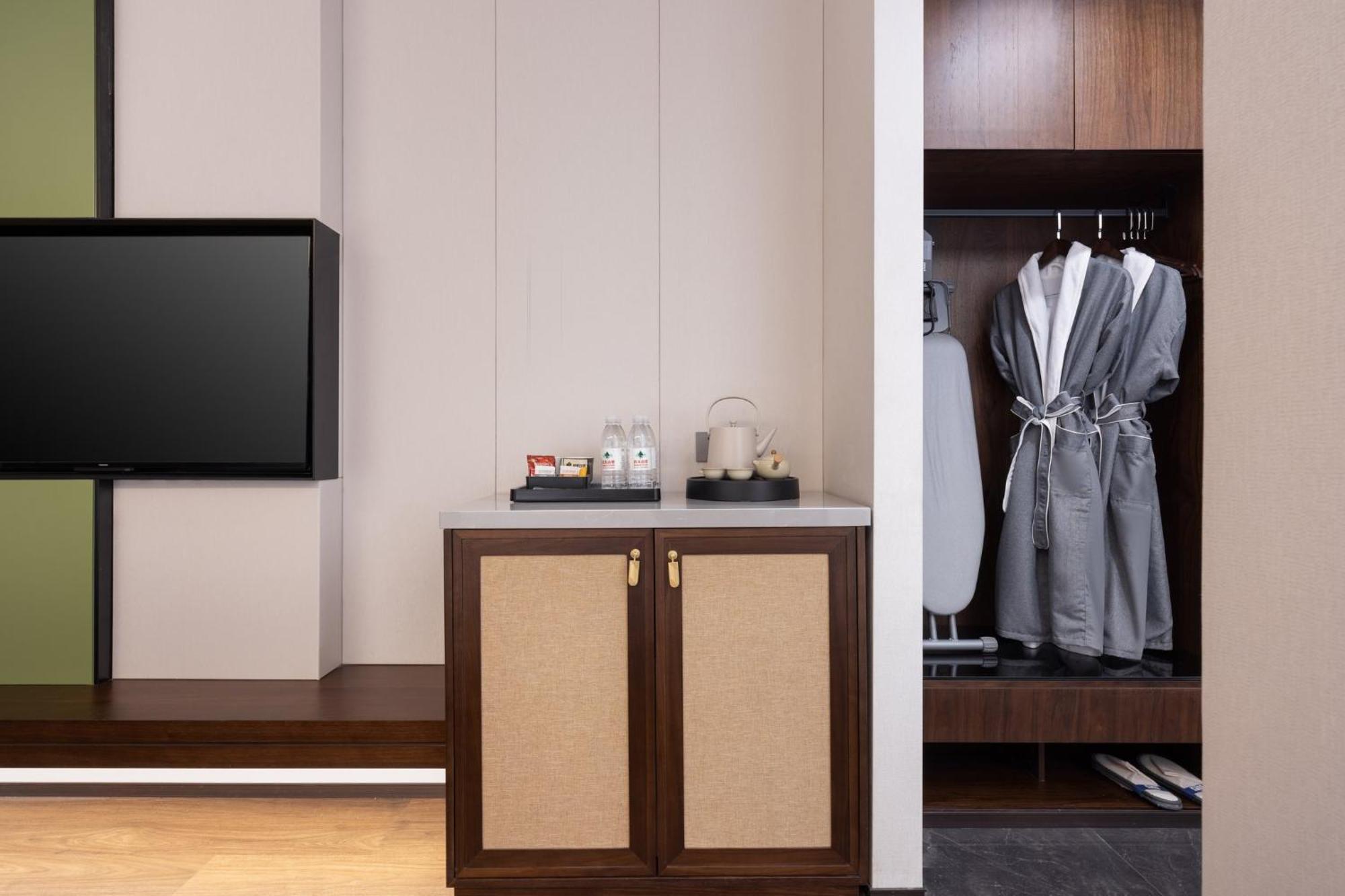 Holiday Inn Express Zhengzhou Airport By Ihg Xinzheng  Eksteriør billede