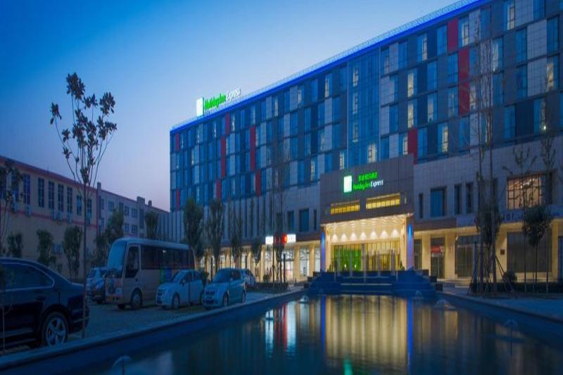 Holiday Inn Express Zhengzhou Airport By Ihg Xinzheng  Eksteriør billede